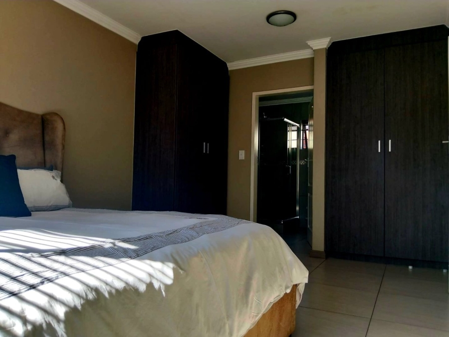 3 Bedroom Property for Sale in Amberfield Gauteng
