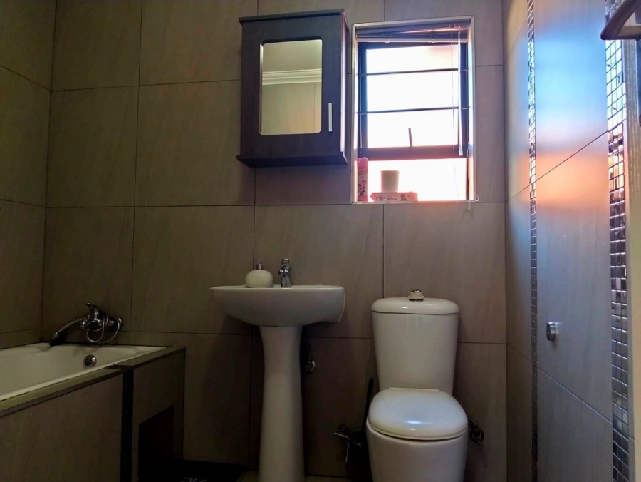 3 Bedroom Property for Sale in Amberfield Gauteng
