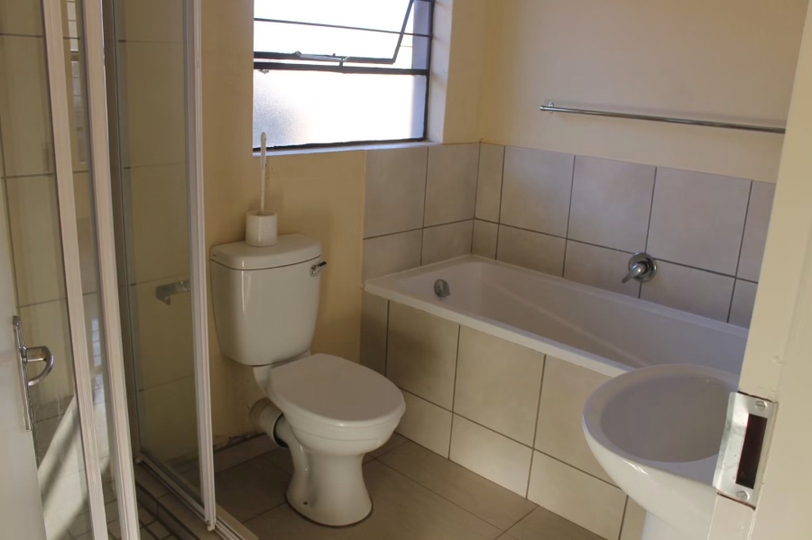 3 Bedroom Property for Sale in Toekomsrus Gauteng