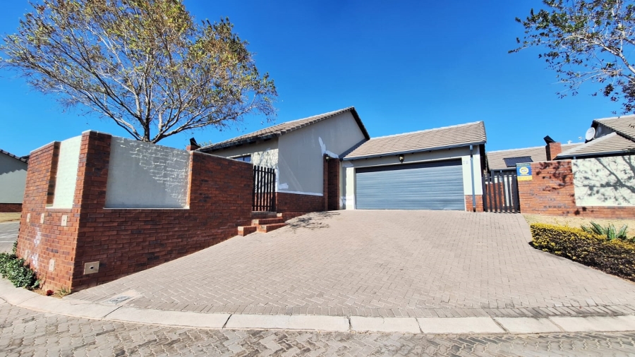 3 Bedroom Property for Sale in Amberfield Valley Gauteng
