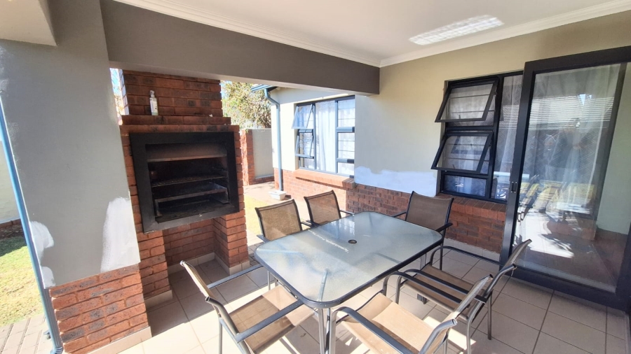 3 Bedroom Property for Sale in Amberfield Valley Gauteng