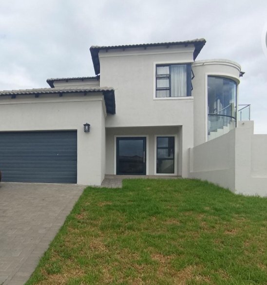 4 Bedroom Property for Sale in Blue Valley Golf Estate Gauteng