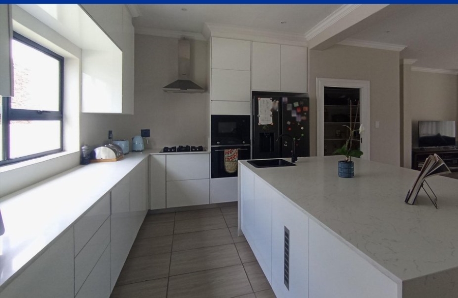 4 Bedroom Property for Sale in Blue Valley Golf Estate Gauteng