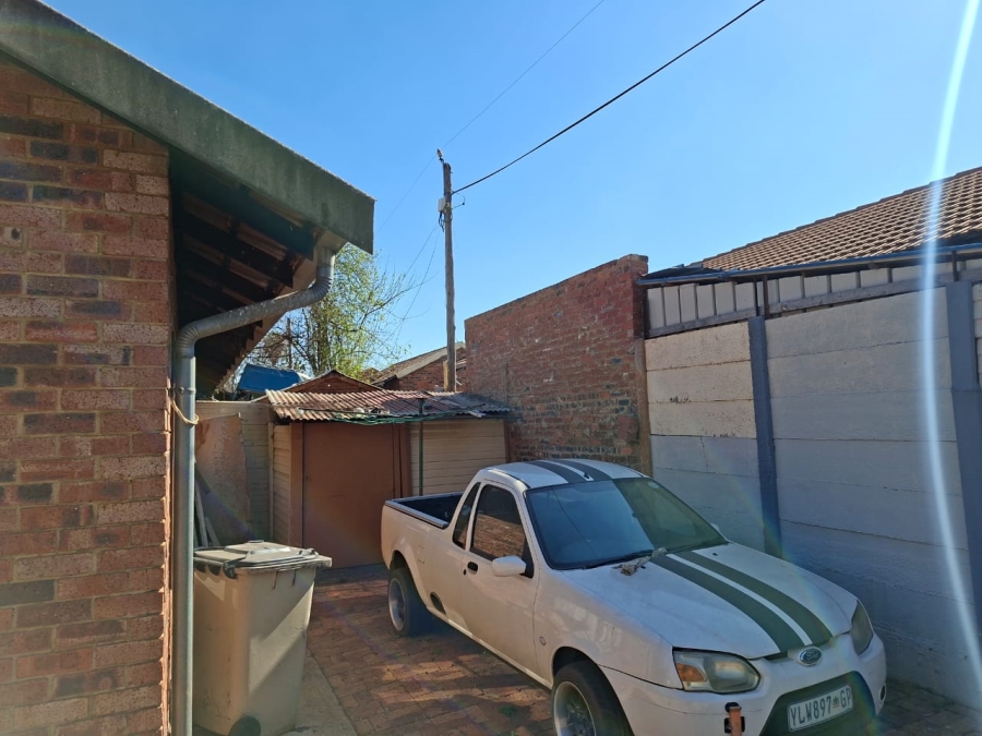 2 Bedroom Property for Sale in Elandspoort Gauteng