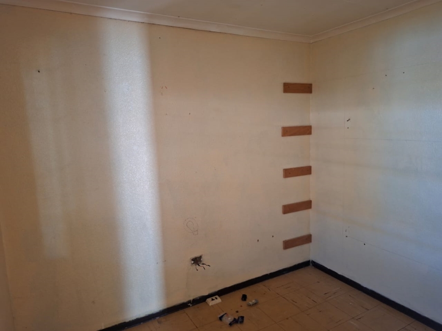 2 Bedroom Property for Sale in Elandspoort Gauteng