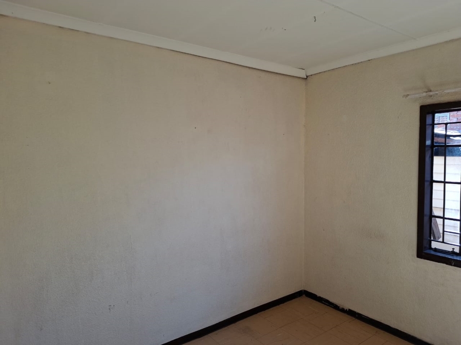 2 Bedroom Property for Sale in Elandspoort Gauteng
