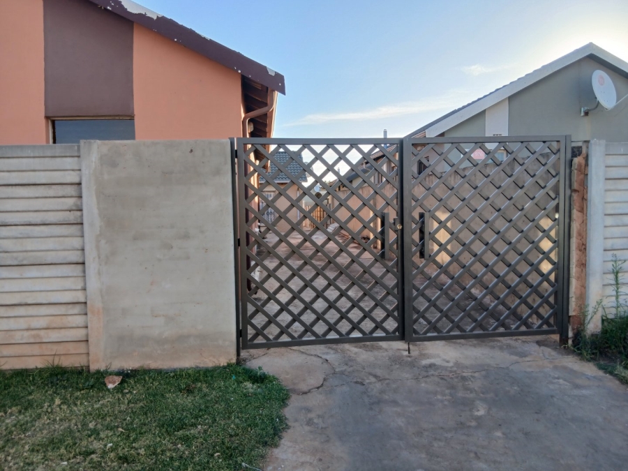 3 Bedroom Property for Sale in Sky City Gauteng