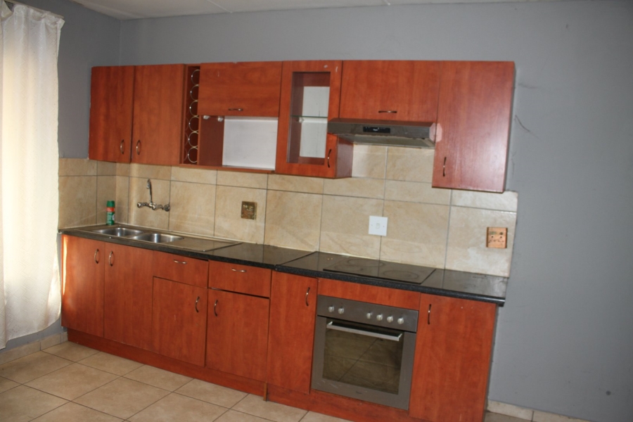 To Let 2 Bedroom Property for Rent in Jabulani Gauteng