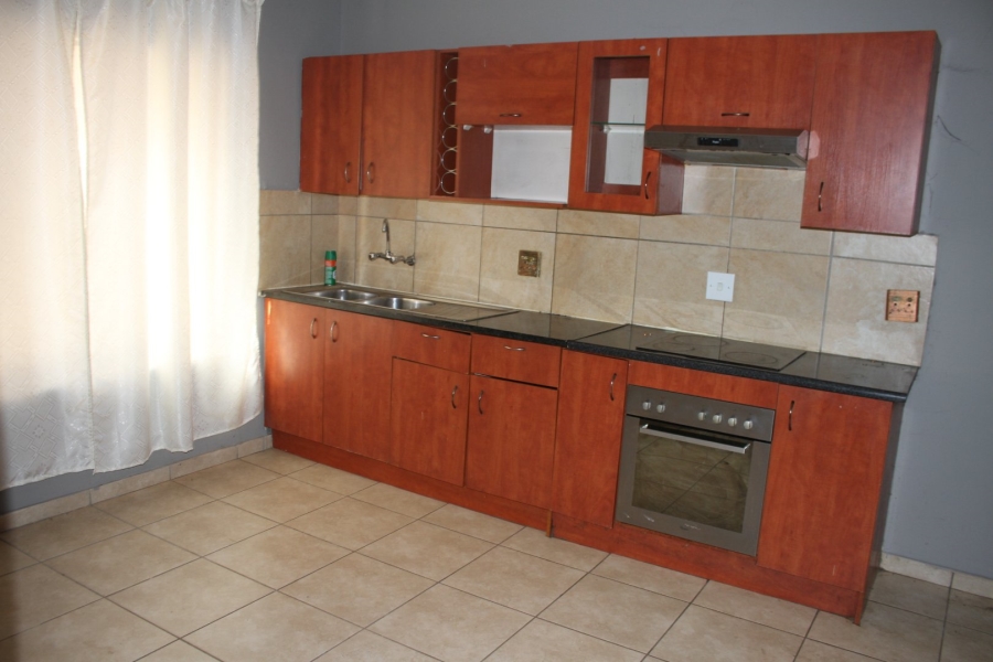 To Let 2 Bedroom Property for Rent in Jabulani Gauteng