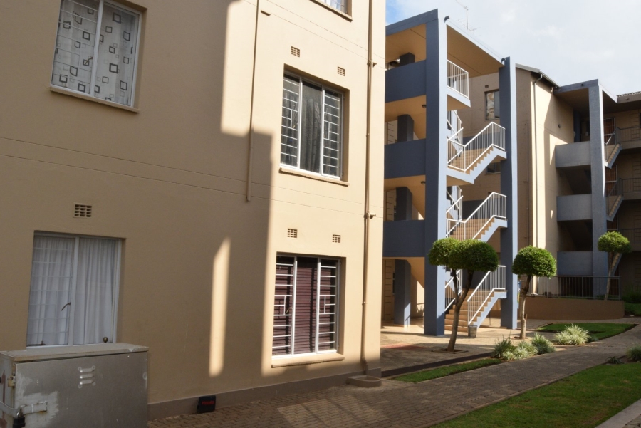 To Let 3 Bedroom Property for Rent in Jabulani Gauteng