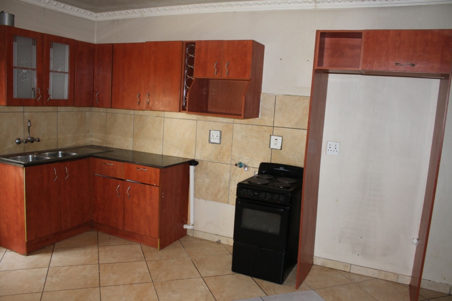 To Let 3 Bedroom Property for Rent in Jabulani Gauteng