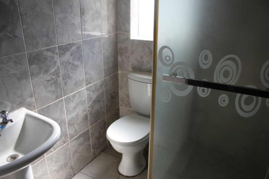 To Let 3 Bedroom Property for Rent in Jabulani Gauteng