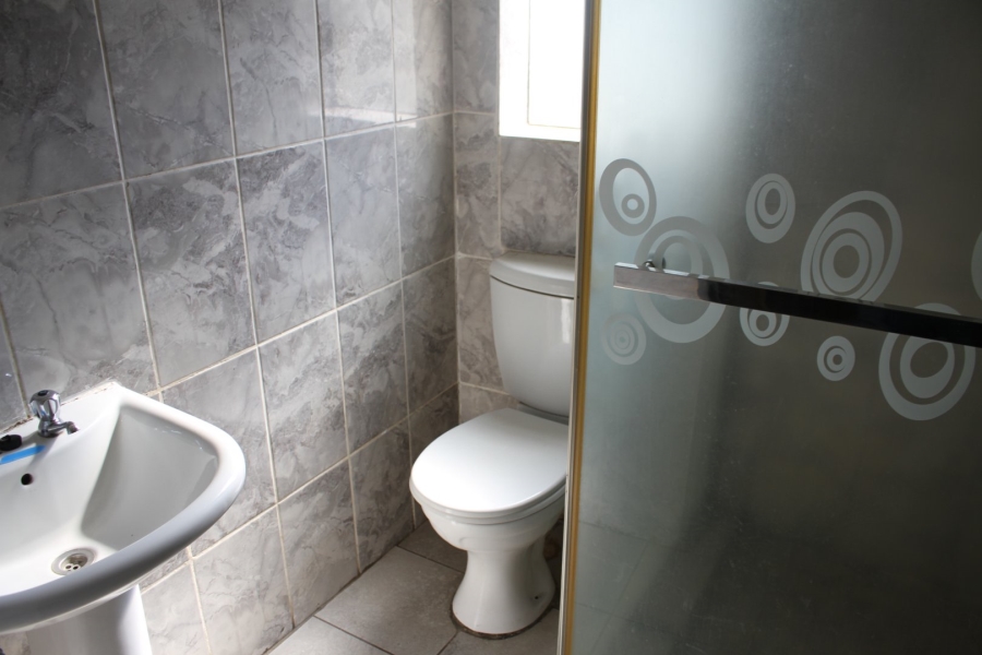 To Let 3 Bedroom Property for Rent in Jabulani Gauteng