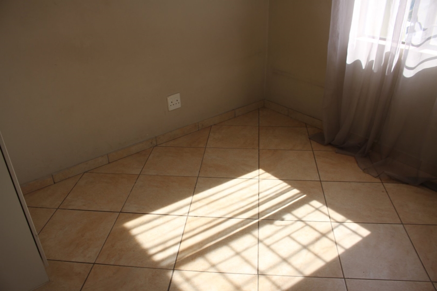 To Let 3 Bedroom Property for Rent in Jabulani Gauteng