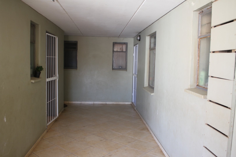 To Let 3 Bedroom Property for Rent in Jabulani Gauteng