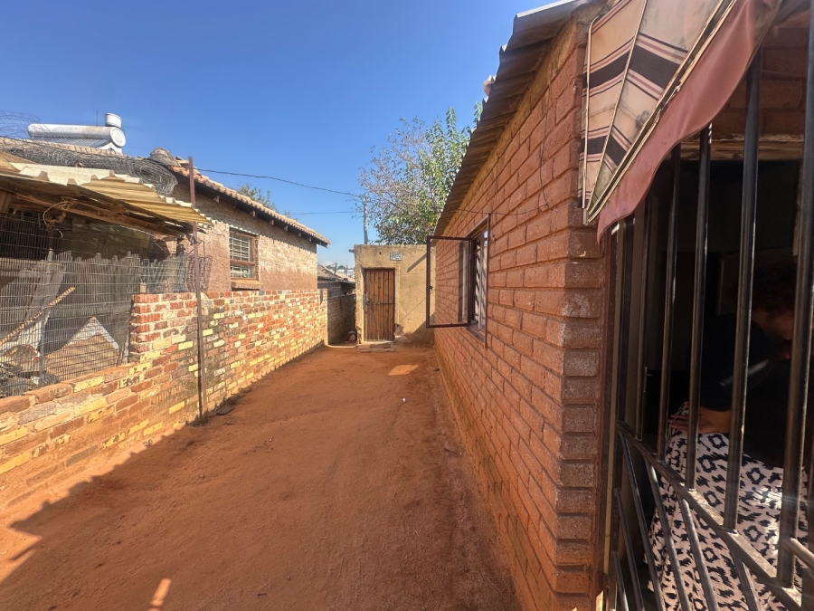 8 Bedroom Property for Sale in Cosmo City Gauteng