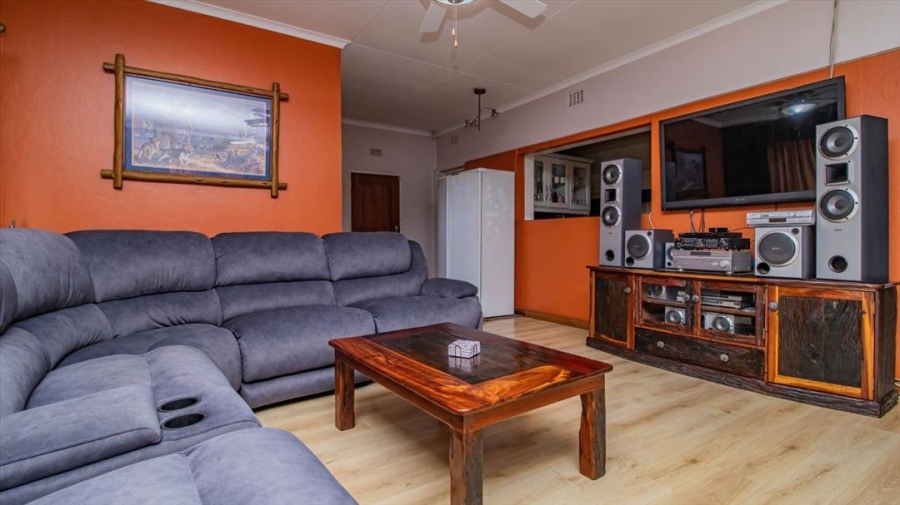 7 Bedroom Property for Sale in Kempton Park Ext 4 Gauteng