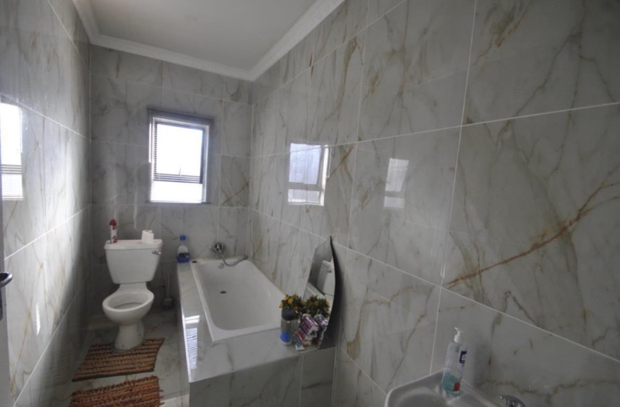 3 Bedroom Property for Sale in Dawn Park Gauteng