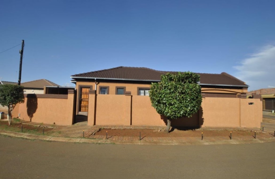 3 Bedroom Property for Sale in Dawn Park Gauteng