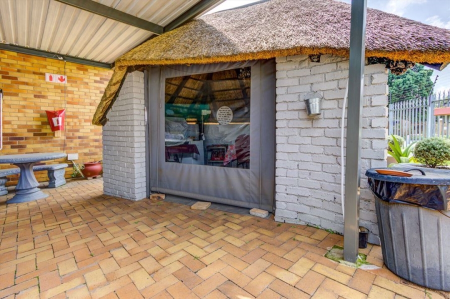 2 Bedroom Property for Sale in Kempton Park Central Gauteng