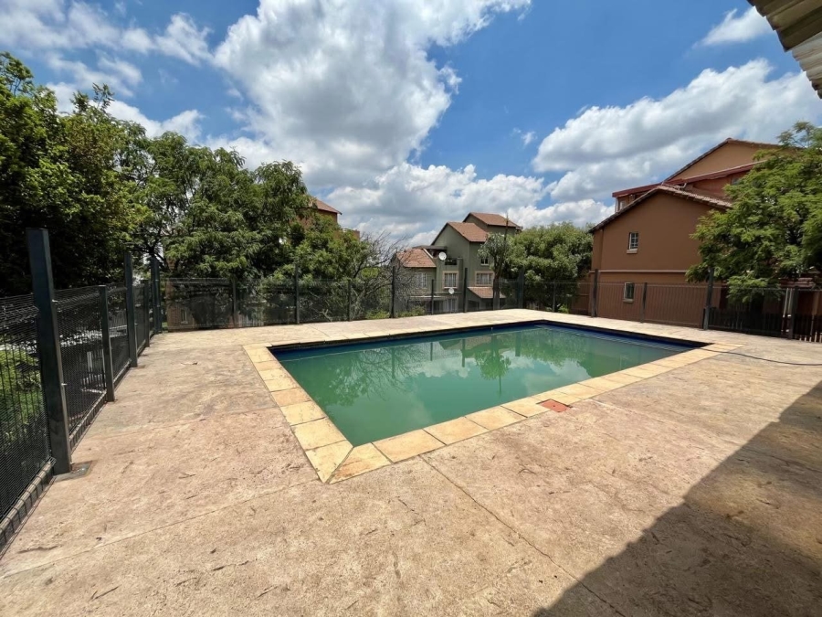 2 Bedroom Property for Sale in Lambton Gauteng