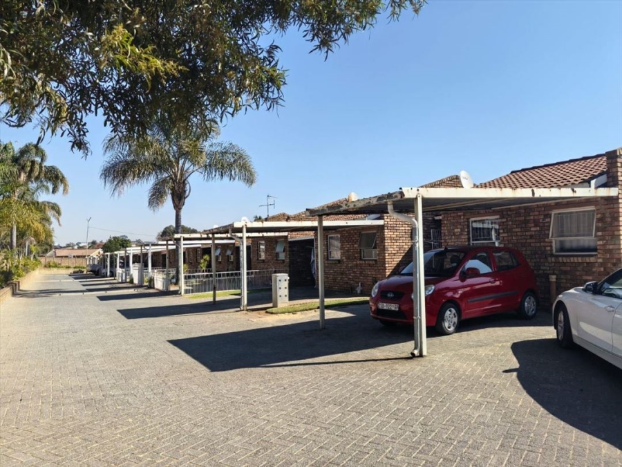 1 Bedroom Property for Sale in Terenure Gauteng