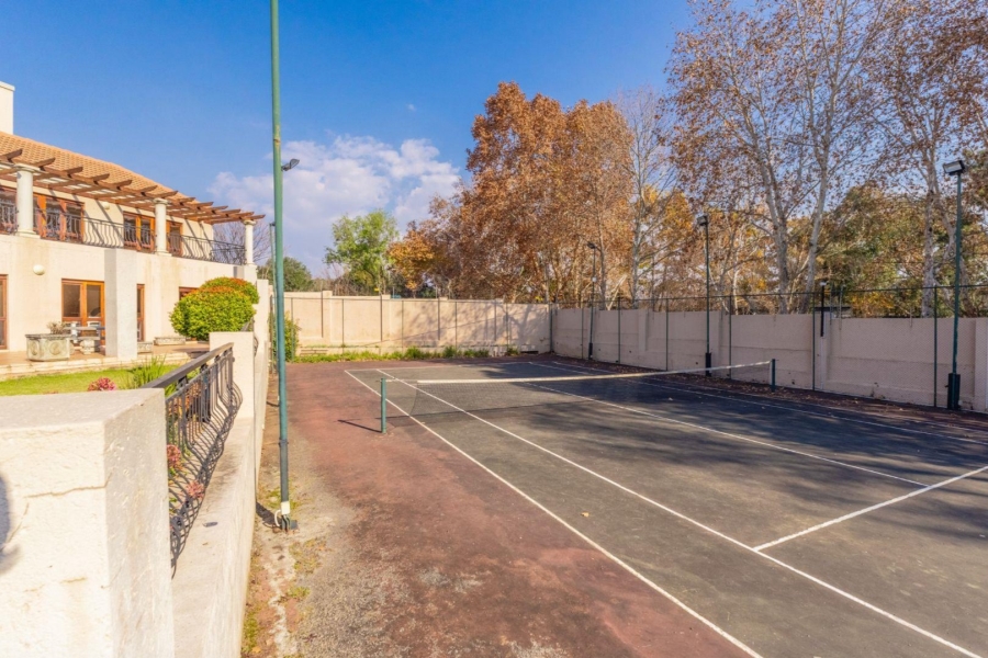 2 Bedroom Property for Sale in Sunninghill Gauteng
