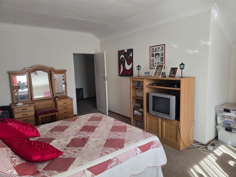 4 Bedroom Property for Sale in Ravenswood Gauteng