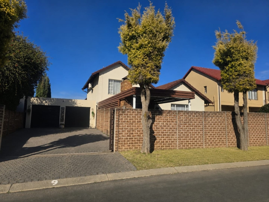 4 Bedroom Property for Sale in Ravenswood Gauteng