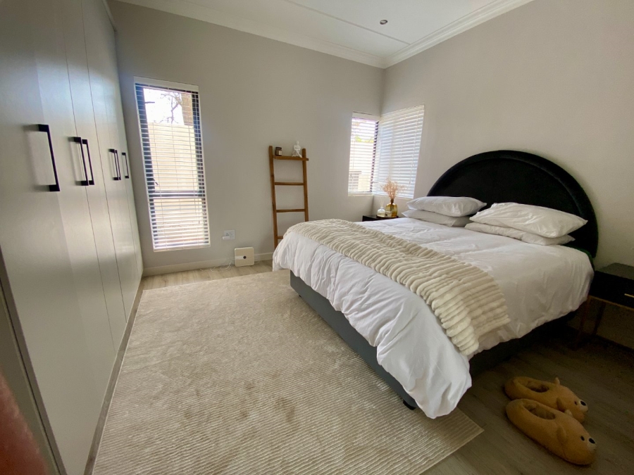To Let 2 Bedroom Property for Rent in Bryanston Gauteng