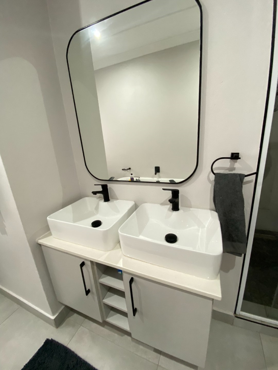 To Let 2 Bedroom Property for Rent in Bryanston Gauteng