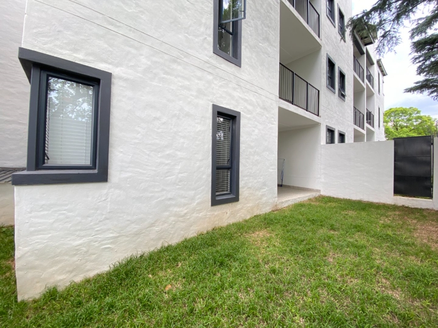 To Let 2 Bedroom Property for Rent in Bryanston Gauteng