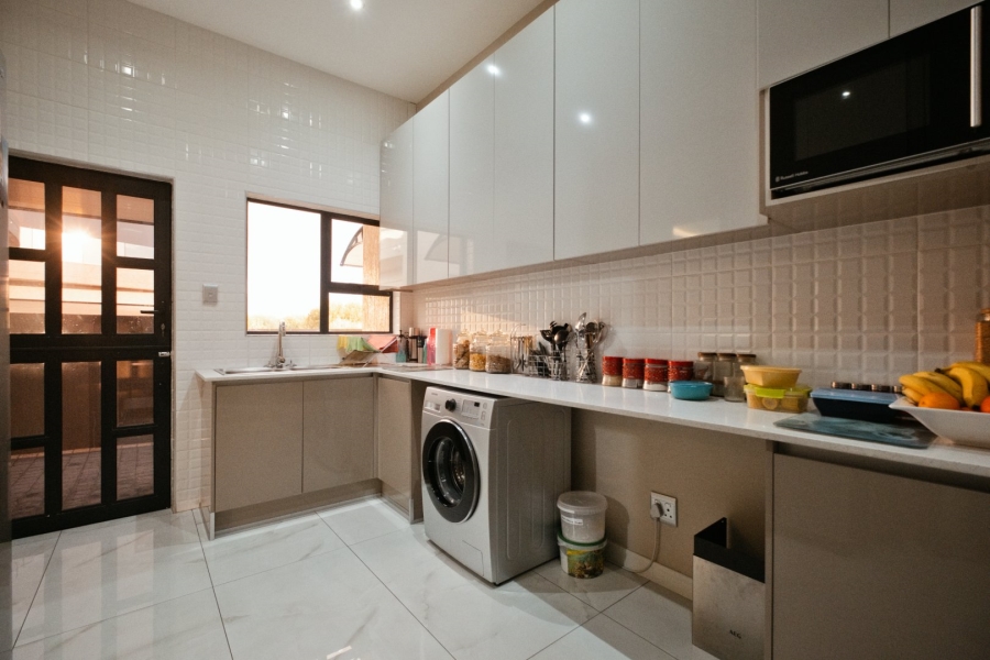 To Let 5 Bedroom Property for Rent in Eye of Africa Gauteng