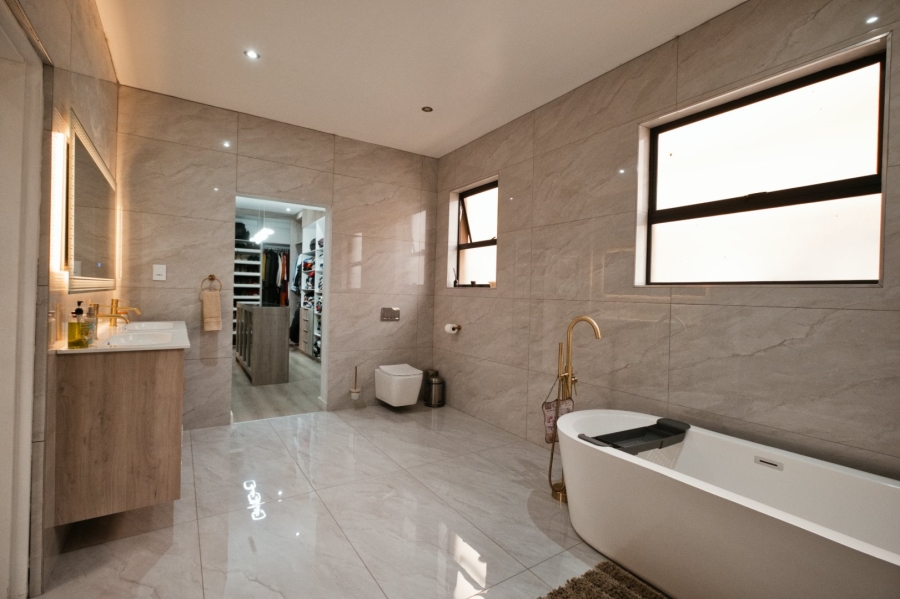 To Let 5 Bedroom Property for Rent in Eye of Africa Gauteng
