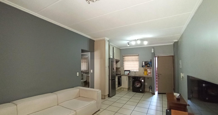 1 Bedroom Property for Sale in Beverley Gauteng