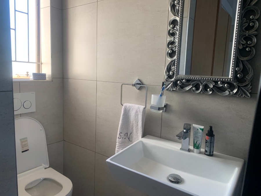 To Let 2 Bedroom Property for Rent in Thatchview Gauteng