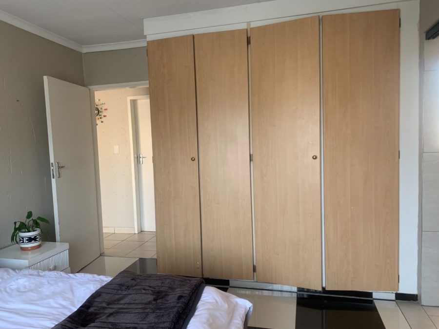 To Let 2 Bedroom Property for Rent in Thatchview Gauteng