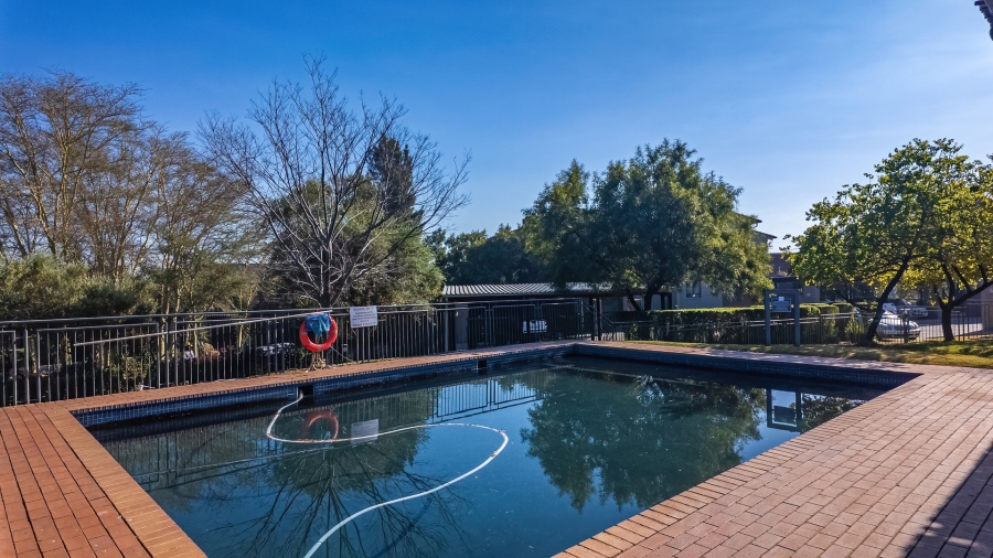 1 Bedroom Property for Sale in Jackal Creek Golf Estate Gauteng
