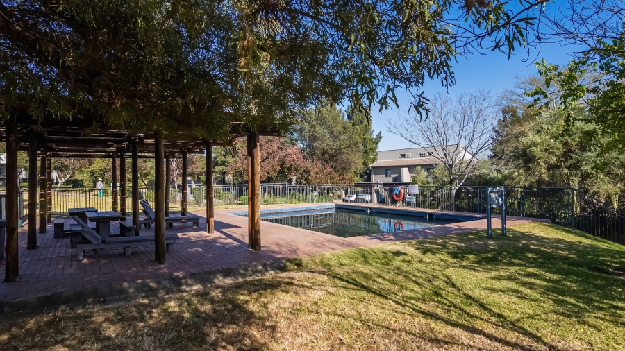 1 Bedroom Property for Sale in Jackal Creek Golf Estate Gauteng