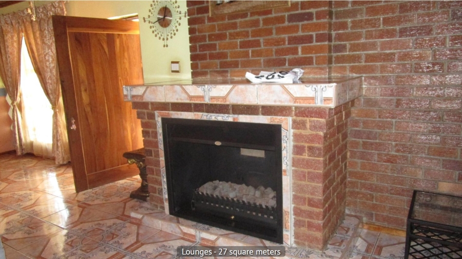 5 Bedroom Property for Sale in Mackenzie Park Gauteng