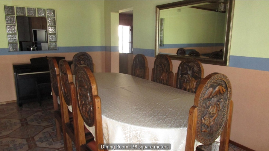 5 Bedroom Property for Sale in Mackenzie Park Gauteng