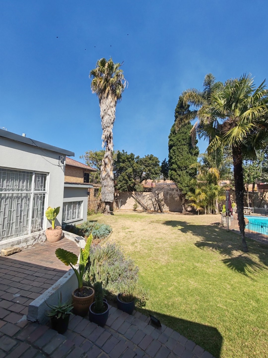 5 Bedroom Property for Sale in Hazelwood Gauteng