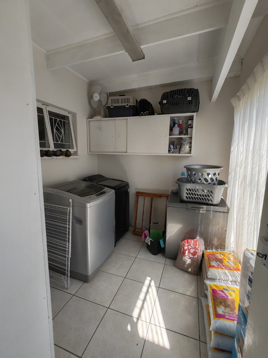 5 Bedroom Property for Sale in Hazelwood Gauteng