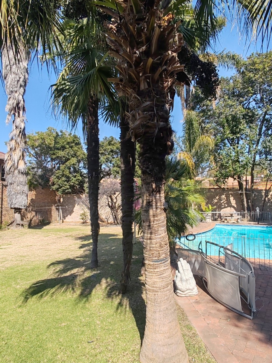 5 Bedroom Property for Sale in Hazelwood Gauteng