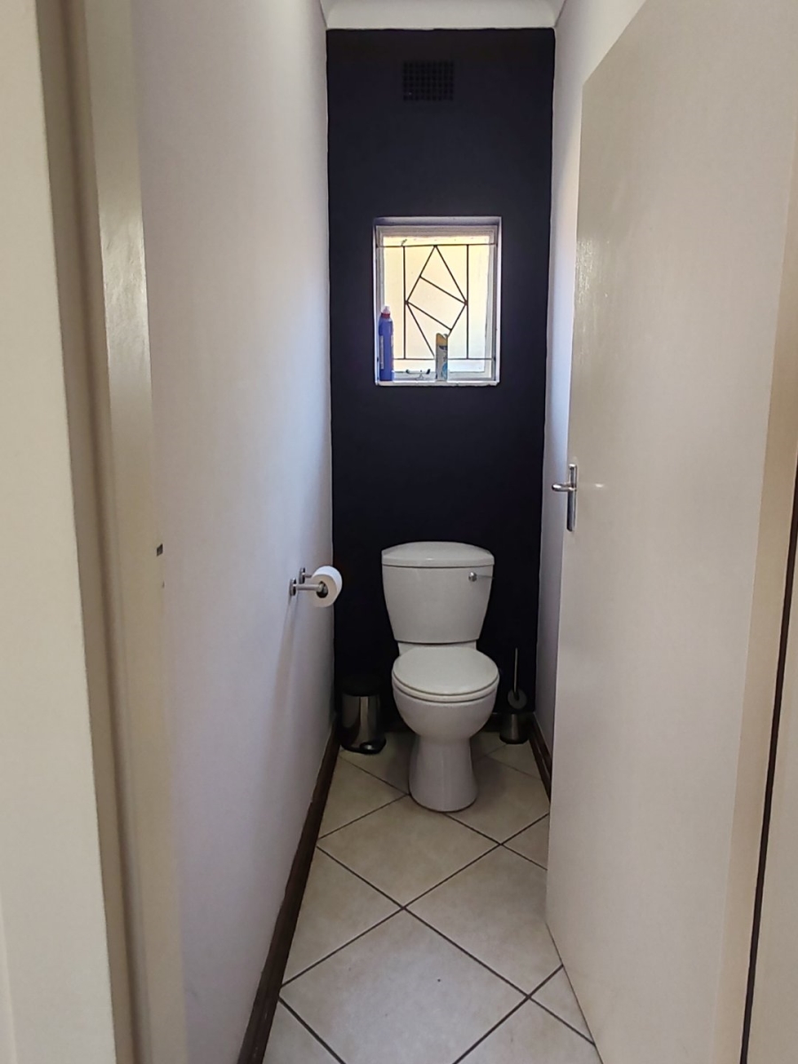 5 Bedroom Property for Sale in Hazelwood Gauteng