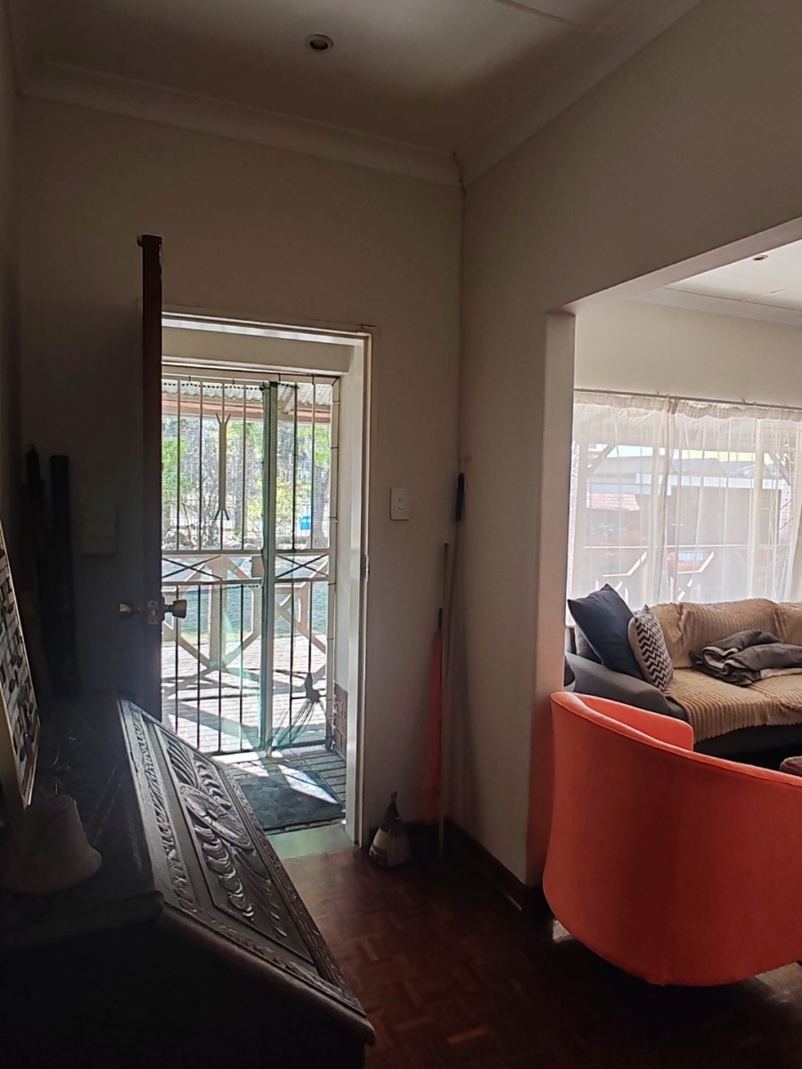 5 Bedroom Property for Sale in Hazelwood Gauteng