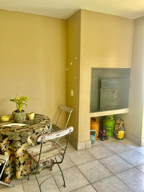 2 Bedroom Property for Sale in Hyde Park Gauteng