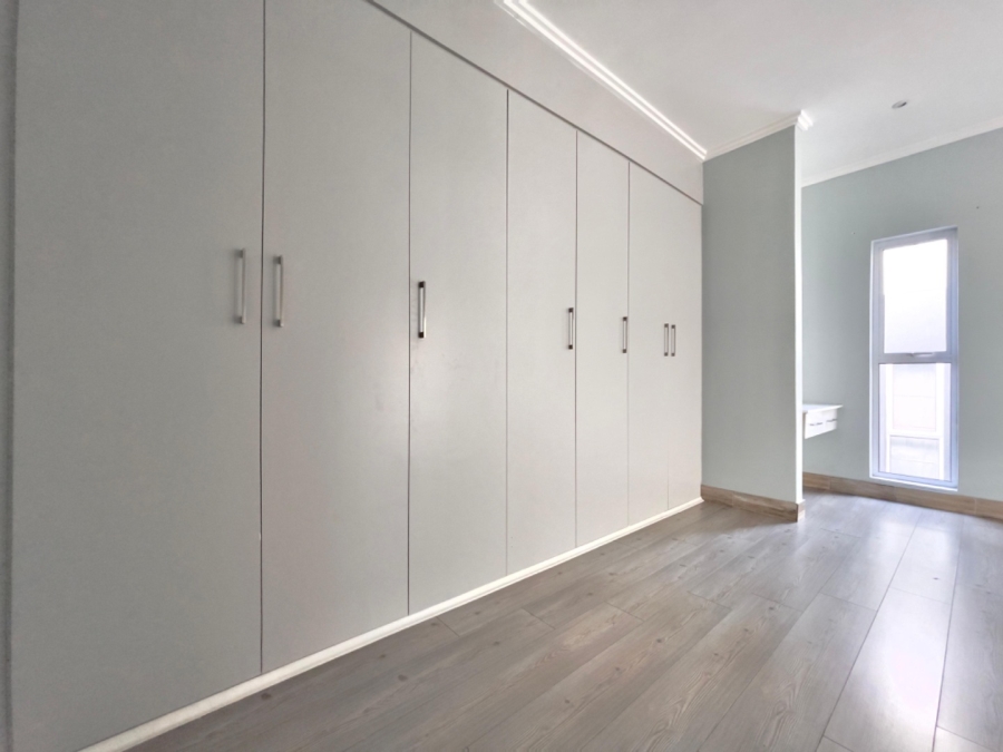 3 Bedroom Property for Sale in Bryanston Gauteng