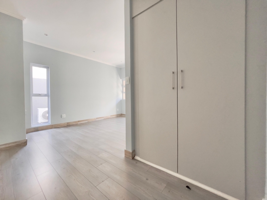 3 Bedroom Property for Sale in Bryanston Gauteng
