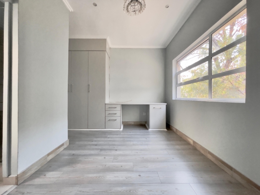 3 Bedroom Property for Sale in Bryanston Gauteng